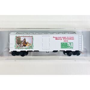 Micro Trains N Disney 2010 Christmas Lady and the Tramp Box Car Lowell Smith New